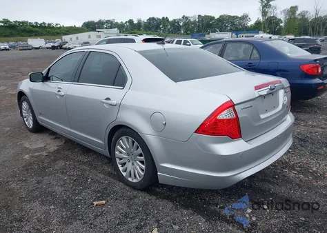 2011 Ford Fusion Hybrid z USA, uszkodzony, nr VIN 3FADP0L35BR221881